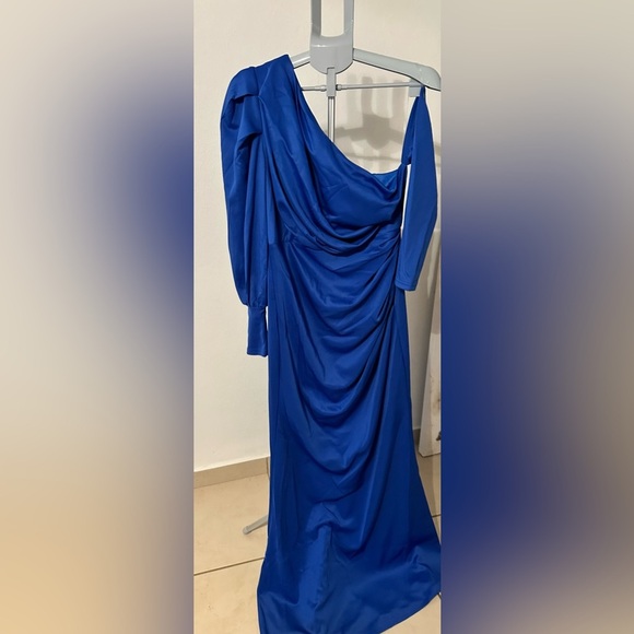 Elegant Blue One-Shoulder Dress - Picture 1 of 8